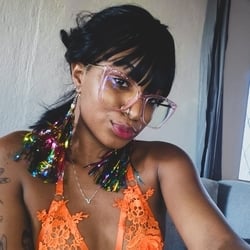 Foto de Divina Lyn ao vivo na webcam