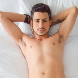 Foto de M Exibido ao vivo na webcam