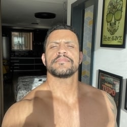 Foto de Macho Flexível ao vivo na webcam