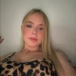 Foto de Madelyne Hot ao vivo na webcam