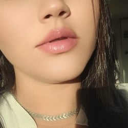 Foto de Magali Lee ao vivo na webcam