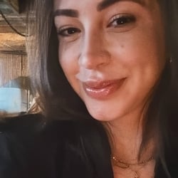 Foto de Maia Montenegro ao vivo na webcam