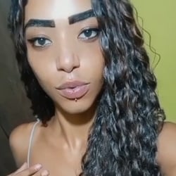 Foto de Manuzinha Dos P ao vivo na webcam