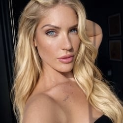 Foto de Maria Nycole ao vivo na webcam