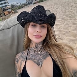 Foto de Marjor1e ao vivo na webcam