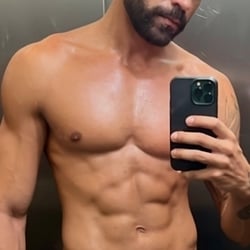 Foto de Math Bi Discreto ao vivo na webcam