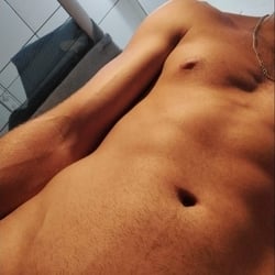 Foto de Matheus Hot 22 ao vivo na webcam