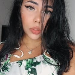 Foto de May Zee ao vivo na webcam