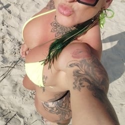 Foto de Maya Bittencourt ao vivo na webcam