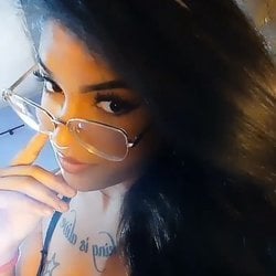 Foto de Maya Brasil ao vivo na webcam