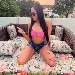 Foto de Maya Diniz 94 ao vivo na webcam