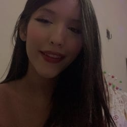 Foto de Maya Doll ao vivo na webcam