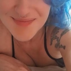 Foto de Maya Volker ao vivo na webcam