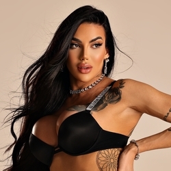 Mel Ferreira
