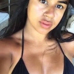 Foto de Mel Martines ao vivo na webcam