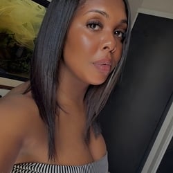 Foto de Luiza F Siqueira ao vivo na webcam