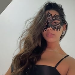 Foto de Melinda 7 ao vivo na webcam