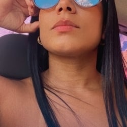 Foto de Mellany 03 ao vivo na webcam