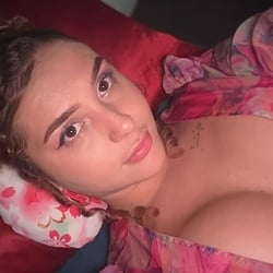 Foto de Melzinha 20 Y ao vivo na webcam