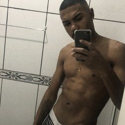 Foto de MH Pretinho ao vivo na webcam