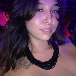 Foto de Mia Asiática ao vivo na webcam