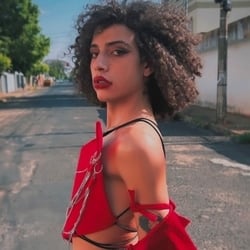 Foto de Mia D ao vivo na webcam