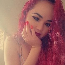 Foto de Mia Freitas ao vivo na webcam