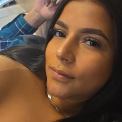 Foto de Mia Kal ao vivo na webcam