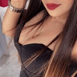 Foto de Mia Miranda ao vivo na webcam