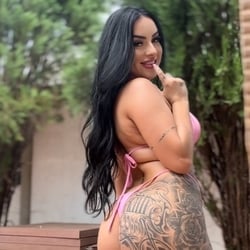 Foto de Mia Rosa ao vivo na webcam