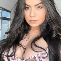 Foto de Hellena Soares ao vivo na webcam