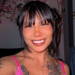 Foto de Mia Waifu ao vivo na webcam