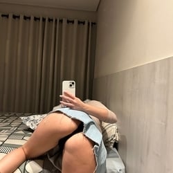 Foto de MicNaj ao vivo na webcam