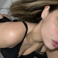 Foto de Midnight Aura ao vivo na webcam