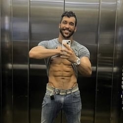 Foto de Mineiro Dot 22 ao vivo na webcam