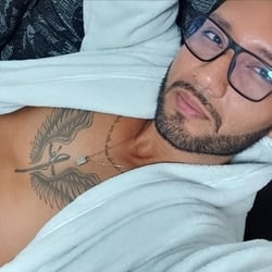 Foto de Mineiro Tatuado ao vivo na webcam