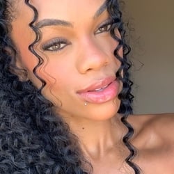 Foto de Mirelly Angel ao vivo na webcam