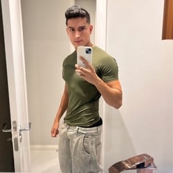 Foto de Mlks Daleste - videos sexo ao vivo Sexo ao Vivo