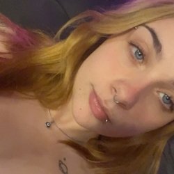 Foto de Moon G ao vivo na webcam