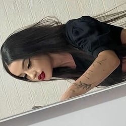 Foto de More Scarlet ao vivo na webcam