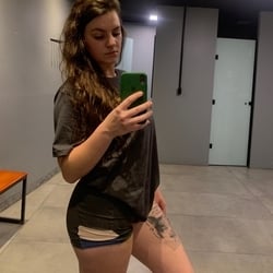 Foto de Morena Acad ao vivo na webcam