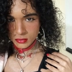 Foto de Morena Bellakita ao vivo na webcam