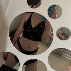 Foto de Morena Cherry ao vivo na webcam