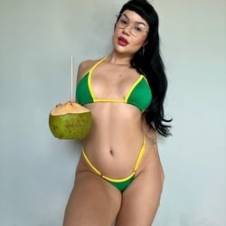 Foto de Morena D Cabelão ao vivo na webcam