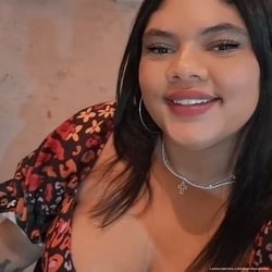 Foto de Morena Janbo ao vivo na webcam