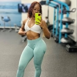 Foto de Morena Mell 98 ao vivo na webcam