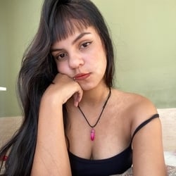 Foto de Myahazvd ao vivo na webcam