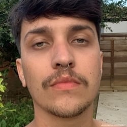 Foto de Mythel ao vivo na webcam