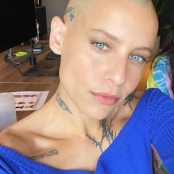 Foto de Namoradinha 99 ao vivo na webcam