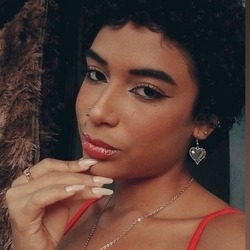 Nanda Pires